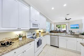 Relax at Dolphin Dreams Private Pool, 3BR/2BA Naples Park Retreat - 2