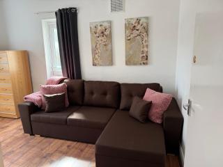 Clapham Road Apartment - 3