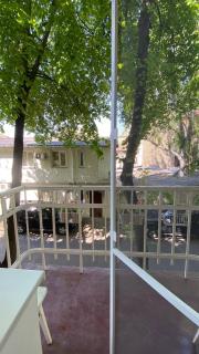 Мала Арнаутська 2 - 4