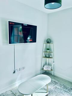 Dover Ferry Apartments x 2 Sleeps 10 with parking and castle views - 6