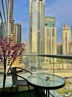 Serene Escape in Bustling Marina and JBR, Ensuite 2BR, Sky Garden Access - 0