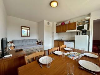 T2 Cabine 6 pers avec Balcon, Parking et Casier à Ski, Près des Pistes - FR-1-525-193 - 1