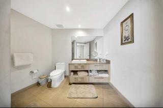 Beautiful Beach front condo with Top Amenities - 9