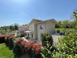 Villa Gardenia - lake view & private pool - 0