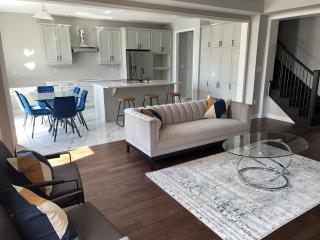 4 bedroom Pickering home - 8