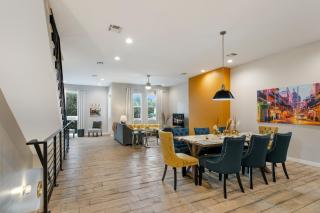 Newly renovated 3 Story Home w Pool, Garage & Balconies - 5