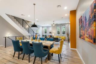 Newly renovated 3 Story Home w Pool, Garage & Balconies - 3