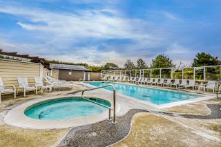 The Seaside Condo in Westport - 9