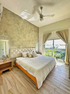 Paradise away from Home - 0