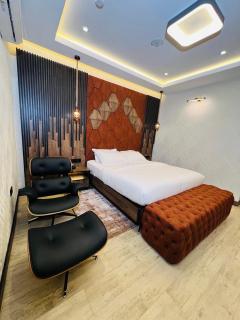 The Westbury Inn - 0