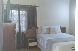 3-Bed House Sleeps 6 with Mountain Views - 7