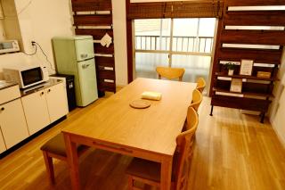 Out of Office Hostel by 旅路 - 2