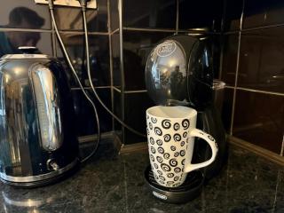 Stylish 3-Bed Family Pet-Friendly Home with Garden - 5