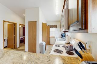 Lantern Bay Retreat - 3