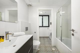 O&O Group - Luxury 4BR Tower w Panoramic Sea View - 6