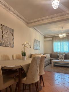 Central 2BR Apartment with Pool 3 min from Train Station, Marrakech - Marraquexe - 7