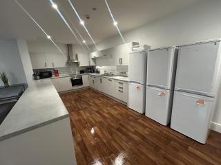 Lovely room in derby - 9