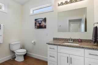 The Otterbox SkyLoft- NEW- indoor hot tub - 7