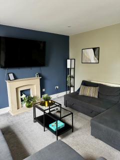 Penthouse Parade Apartment, Sleeps 6 - 9