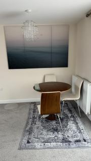 Two bedroom coach house in brooklands - MK - 3