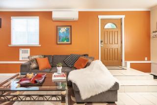 2 bedroom 1 bath Seattle Guest Suite ! - 8