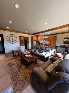 7 Bdr 5 ba Amazing View Amenities Fido can join - 1