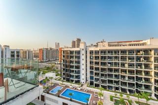 Livin' Holidays - Studio - Stylish Stay in Azizi - 1