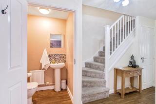 4Bed 3 Bath Home I Sleeps 7-9 I Family & Contractors I Parking - 7