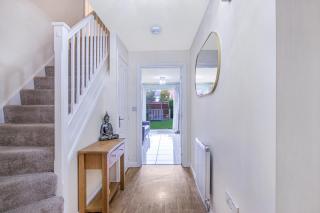 4Bed 3 Bath Home I Sleeps 7-9 I Family & Contractors I Parking - 8