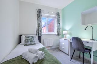 4Bed 3 Bath Home I Sleeps 7-9 I Family & Contractors I Parking - 7