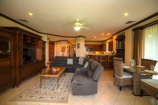 Bay Residence 9F 3 bdr Garden View in Los Suenos - 7