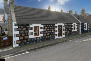 Tranquil Coastal Cottage with Stunning Views - 0