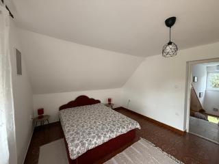 Chill & Pool Retreat Almádi - 6