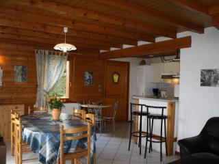 Chalet spacieux à Gérardmer avec terrasse et équipements familiaux - FR-1-589-65 - 4