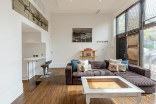 Quirky loft style apartment, 3DBR, Battersea - 4