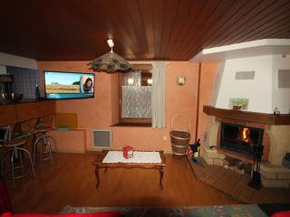 Appartement cosy au cœur de Vagney, proche commerces et sentiers, terrasse et cheminée, à 15km Gérardmer - FR-1-589-304 - 9