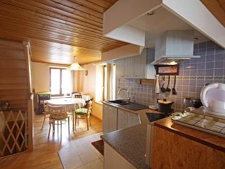 Appartement cosy au cœur de Vagney, proche commerces et sentiers, terrasse et cheminée, à 15km Gérardmer - FR-1-589-304 - 8