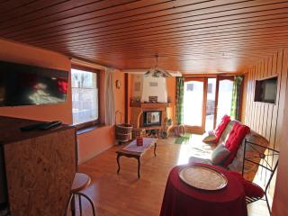 Appartement cosy au cœur de Vagney, proche commerces et sentiers, terrasse et cheminée, à 15km Gérardmer - FR-1-589-304 - 3