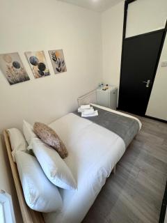 Comfortable Room near Euston & Camden - 9