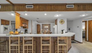 Misty Mountain By Beyond Expectations W Hot Tub - 7