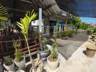 Fathin Hotel Bawean Syariah - 2