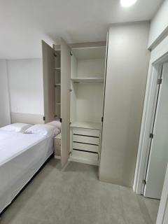 Apartamento no Edifício Ilha de Andros - 2