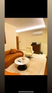 شقة فاخرة بغرفتين نوم وصالة - 3