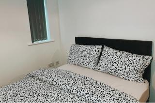 2 Bed House Sleeps 4 -Enclosed Garden & Parking - 7