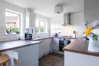 4 Bed Family & Contractor House with Games Room! - 2