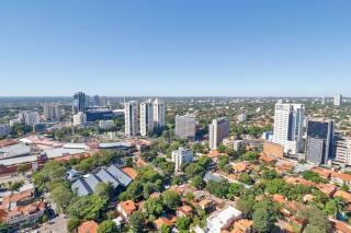 Stylish Retreat Steps from Shopping del Sol - 5