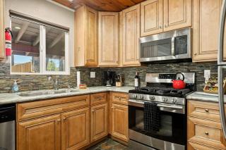 Lawliss Hideout in Big Bear Lake - 0