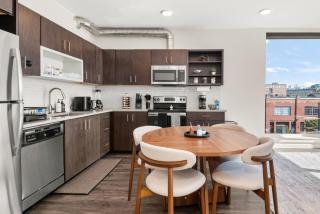 2BR Cozy Apartment in DT - 7