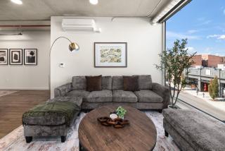 2BR Cozy Apartment in DT - 0