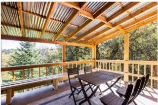 Cozy Cabin Hot Tub Sauna Fireplace - 2